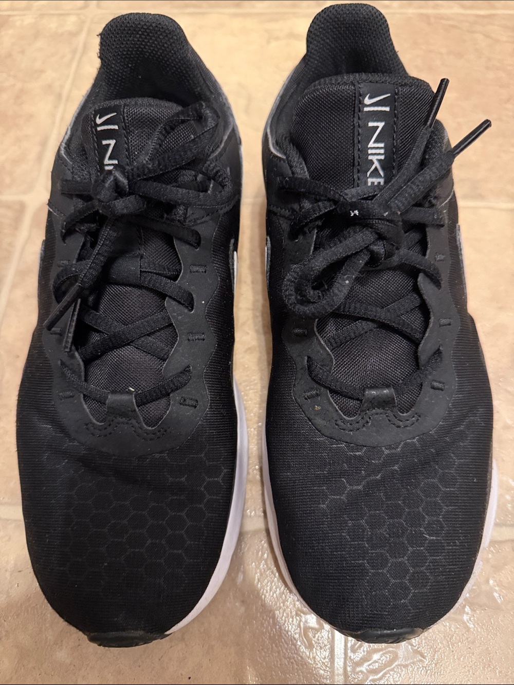 Nike womens Black and White Athletic Running Shoes